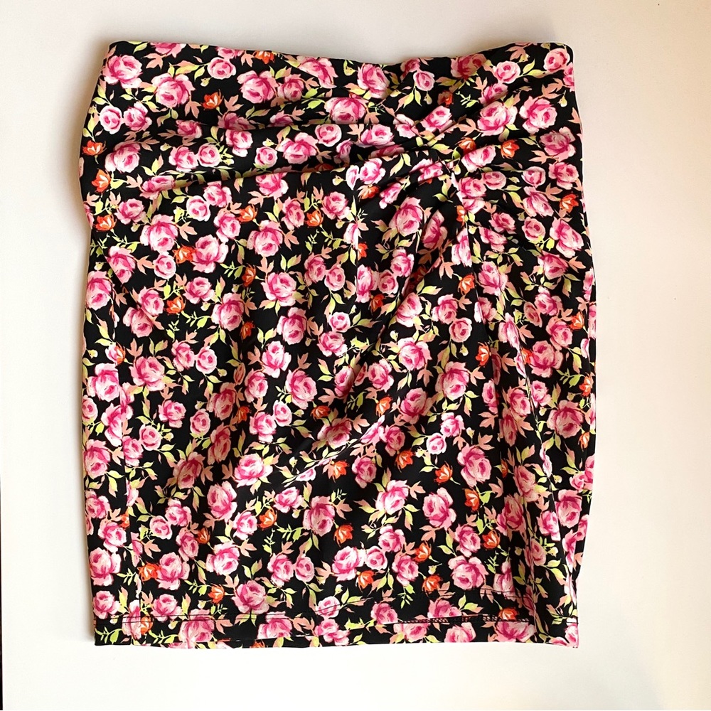 ZARA FLORAL MINI SKIRT PINK ROSE BLACK